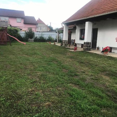 ONCSA Vendégház Gyöngyös Exterior foto